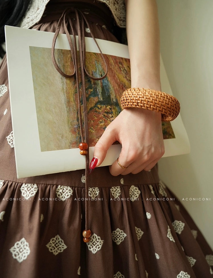 Aconiconi | Mocha Retro Embroidery Skirt Set