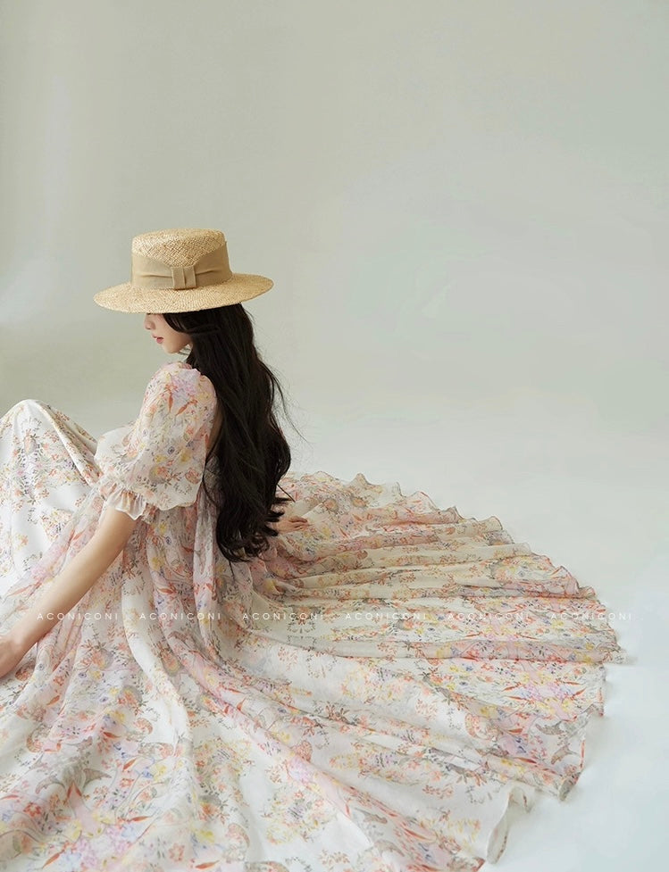 Aconiconi | Ella in Bloom