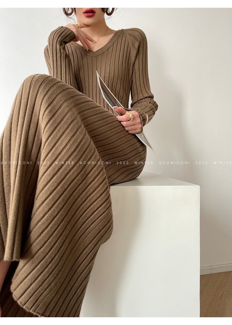 Aconiconi｜ Turtleneck and V-neck Knitted Long Slim Fit Dress