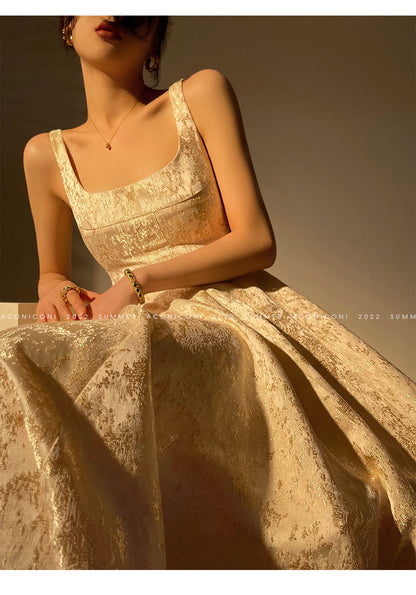Aconiconi｜Twilight Cloud Gilded French Temperament Light Luxury Dress