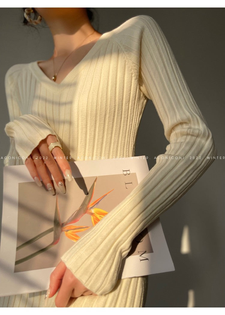 Aconiconi｜ Turtleneck and V-neck Knitted Long Slim Fit Dress