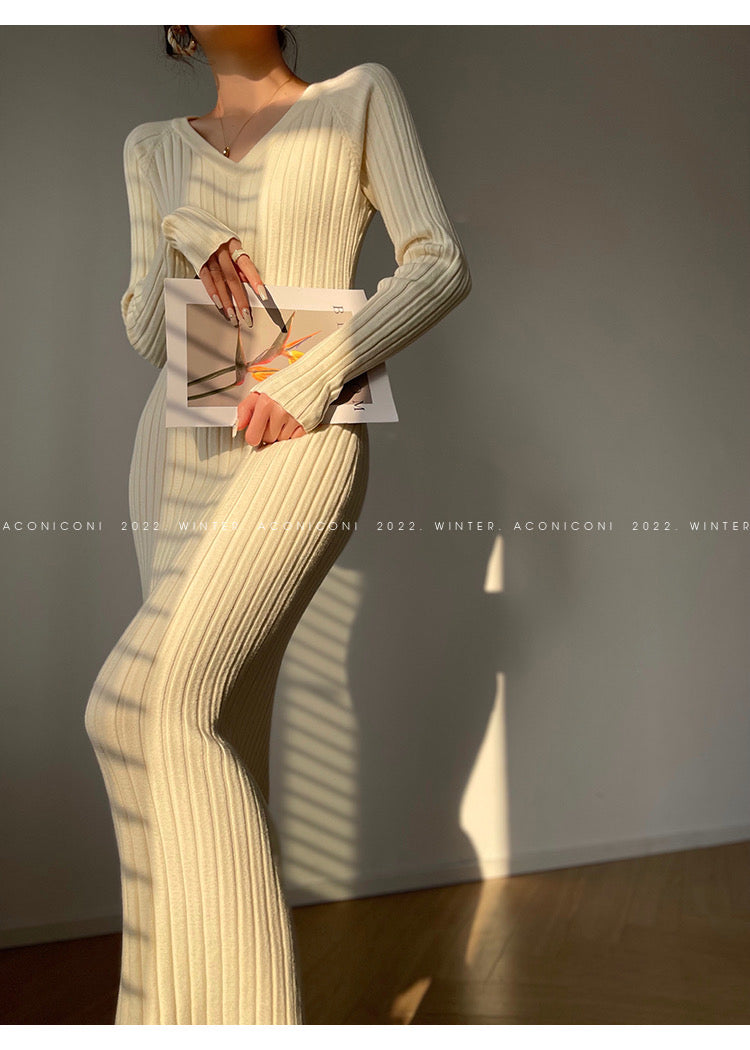 Aconiconi｜ Turtleneck and V-neck Knitted Long Slim Fit Dress