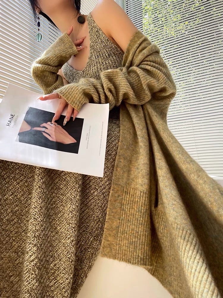 Aconiconi｜Late autumn evening wool knitted suspender dress & cardigan