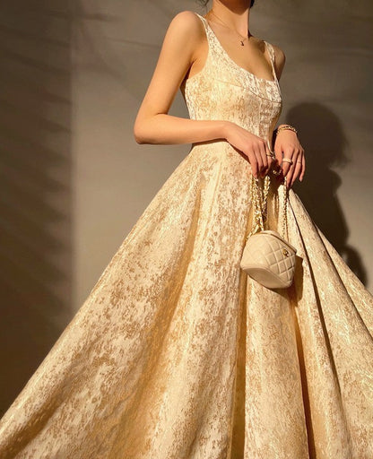 Aconiconi｜Twilight Cloud Gilded French Temperament Light Luxury Dress