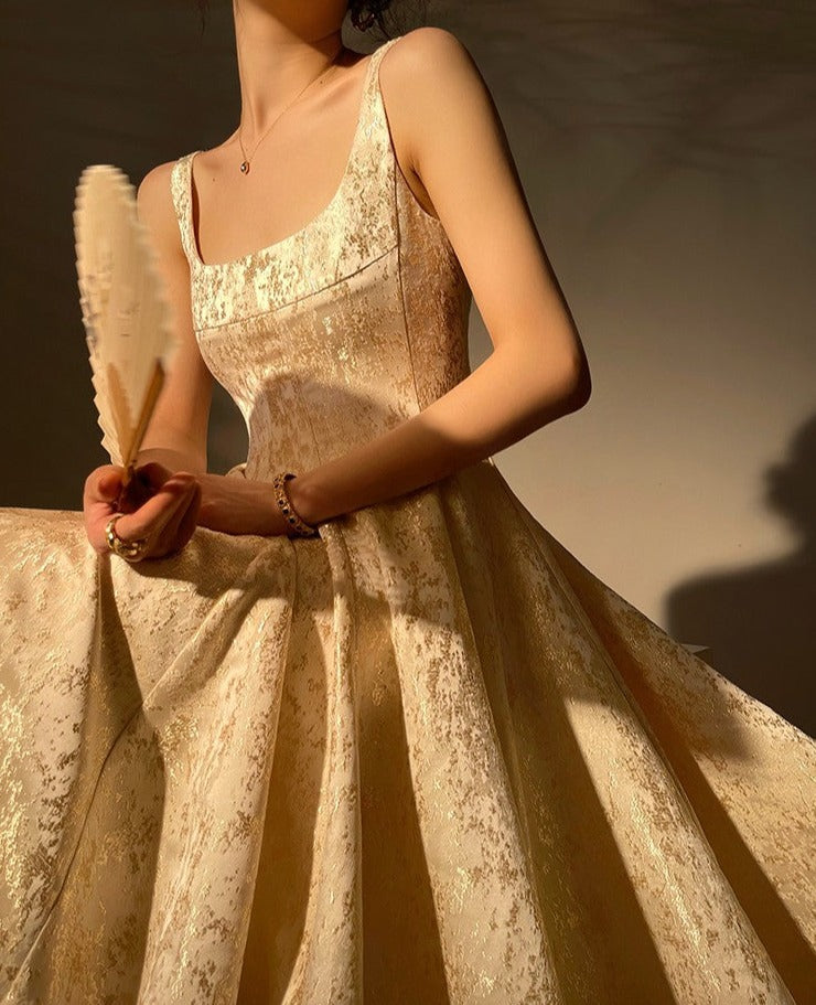 Aconiconi｜Twilight Cloud Gilded French Temperament Light Luxury Dress