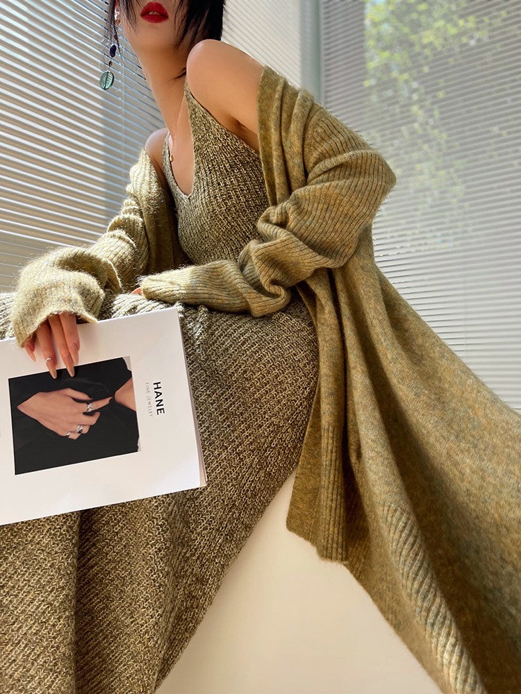 Aconiconi｜Late autumn evening wool knitted suspender dress & cardigan